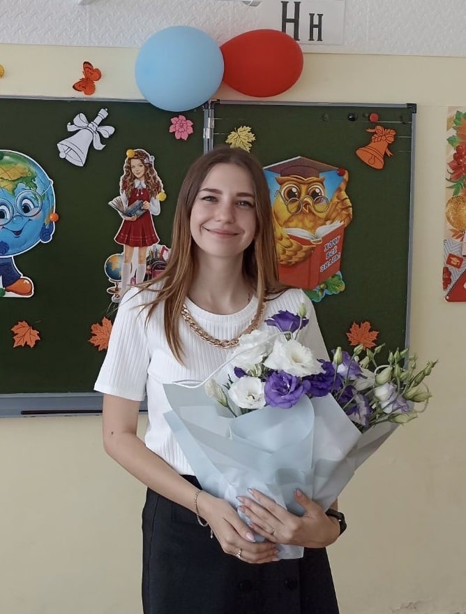 Молодой специалист нашей школы Угарова Жанна Игоревна